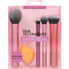 Real Techniques Makyaj Fırça Seti 1 Paket 1 Adet Günlük Kullanım için Temel Fırçalar ve Sünger