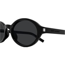 Yves Saint Laurent Saint Laurent Kadın Güneş Gözlüğü SL 751 Jeanne 001 Siyah Çerçeve ve Füme Cam ile Şık Tasarım