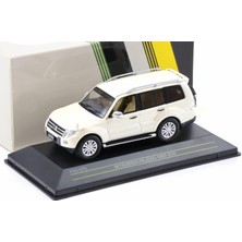 1:43 Ölçek FIRST43 2010 Mitsubishi Pajero 4WD Diecast Metal Minyatür Model Araba 10CM
