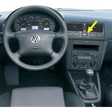 Vw Golf 4 1998-2004 Uyumlu 1J0953235J Kırmızı Üçgen Dörtlü Flaşör Düğmesi