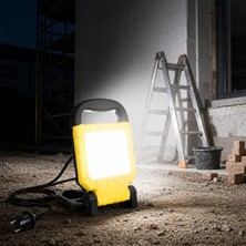 Store 45W Seyyar LED Projektör – 6400K Beyaz Işık, 4900 Lümen, 360W Eşdeğer, 1.5 M Kablolu, Katlanabilir Taşınabilir Çalışma Lambası (220V)