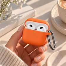 bbtech Apple Airpods 5.nesil ve 4.nesil Ile Uyumlu Esnek Silikon Koruyucu Kılıf + Askı Aparatı