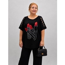 La Velina Büyük Beden Geniş Yaka Kolları Taş Detaylı Baskılı Taş İşlemeli Kısa Kollu Oversize Kadın Bluz