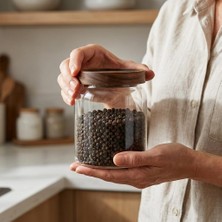 Store Akasya Kapaklı Yuvarlak Borosilikat Cam Kavanoz 450 Ml, 9 × 10 Cm, Orta Delikli Ahşap Kapak, Şeffaf Baharat Kahve Çay Şeker Kuruyemiş ve Kuru Gıda Saklama Kabı, 1 Adet