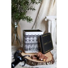 Aydogan's ER024-1J City Chocolate Desenli Kare Metal Saklama Kabı 12X12 cm (City Chocolate)