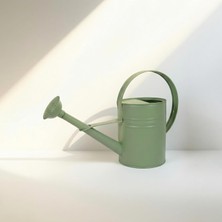 Olivia 3,5 Litre Metal Çiçek Bahçe Sulama Kabı – Modern Dekoratif Çok Amaçlı Sulak (Mint Ye