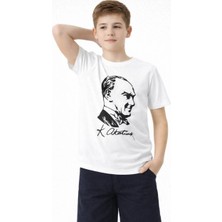 Tarz Yeri Erkek Çocuk Atatürk Baskılı Tişört Kısa Kollu Bisiklet Yaka T-Shirt - Beyaz
