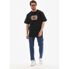 Tarz Yeri Erkek Baskılı T-Shirt Kısa Kol Bisiklet Yaka Regular Fit Rahat Kalıp Tişört -  Siyah