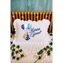 Perfect Mega Store Kişiye Özel Isimli Bebek Yastığı – Ayıcık ve Balon Tasarımlı Mavi Fırfırlı Dekoratif Bebek Odası Yastığı
