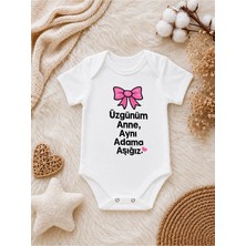 Perfect Mega Store Üzgünüm Anne Aynı Adama Aşığız Yazılı Kız Bebek Zıbını – Pembe Fiyonklu Baba Sevgisi Temalı Bebek Body