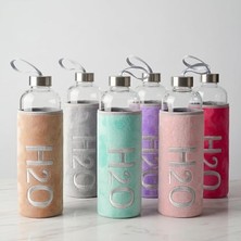 MSP Peluş Kılıflı 1 L (1000 Ml) Borosilikat Cam Matara, H2O Nakışlı Yumuşak Kılıf, Metal Kapak ve Taşıma Askılı Cam Su Şişesi, 27 × 8 Cm, Ev Ofis Spor Seyahat Günlük Kullanım, 6 Renk Seçeneği