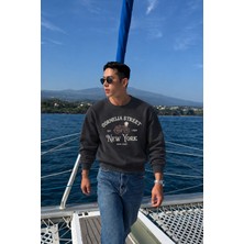 Tarz Cool Erkek Organik Pamuklu Yumuşacık Baskı Detaylı Bisiklet Yaka Içi Polarlı Sweatshirt