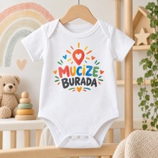 Igıgı Collection Mucize Burada Baskılı %100 Pamuk Beyaz Unisex Bebek Zıbın