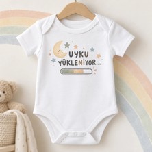 Igıgı Collection Uyku Yükleniyor Baskılı %100 Pamuk Beyaz Unisex Bebek Zıbın
