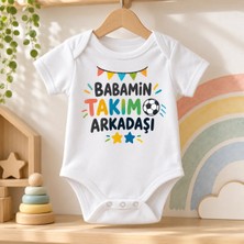 Igıgı Collection Babamın Takım Arkadaşı Baskılı %100 Pamuk Beyaz Unisex Bebek Zıbın