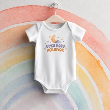 Igigi Collection Igıgı Collection Uyku Modu Açılmıyor Baskılı %100 Pamuk Kısa Kollu Beyaz Unisex Bebek Zıbın