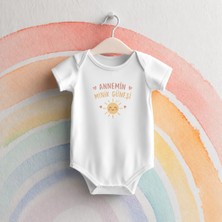 Igigi Collection Igıgı Collection Annemin Minik Güneşi Baskılı %100 Pamuk Kısa Kollu Beyaz Unisex Bebek Zıbın