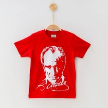 Lilly V Ross Atatürk Baskılı T-Shirt