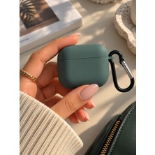 bbtech Airpods 4 / 5 Uyumlu Sert Silikon Kılıf, Kadife Iç Yüzeyli, Askı Aparatlı Koruyucu Kılıf