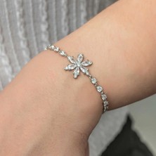 Moncuk Design Gümüş Beyaz Lotus Çiçeği Su Yolu Kadın Bileklik