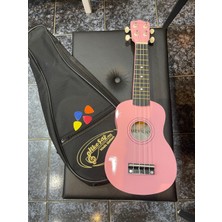 Adams Ukulele Kılıf ve Pena Hediyeli