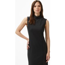 Les Benjamins Classic Fit Women's Black Dress