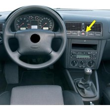 Kırmızı Üçgen Dörtlü Flaşör Düğmesi 1J0953235J Vw Bora ile Uyumlu 1999-2005