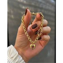 Yonca Cm Jewelry Bordo Taşlı Kalp Charmlı , 14 Ayar Altın Kaplama Özel Seri Kadın Gold Bileklik 17+3cm Ayarlanabilir