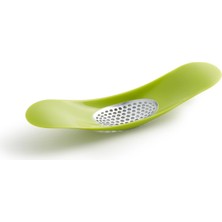 Joseph Joseph Rocker Garlic Crusher Green