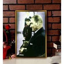 Tablore Gülümseyen Atatürk Portre Tablosu Çerçeveli Kanvas Tablo Modern Salon Dekoru