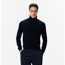 Les Benjamins Classic Fit Men's Navy Knitwear