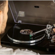 Lenco LBT-215 Bk Turntable