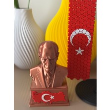 Oktoforge 3D Baskı Atatürk Büstü ve Türk Bayrağı / Masaüstü Ofis Dekoratif Atatürk Heykeli (95X60X150)MM