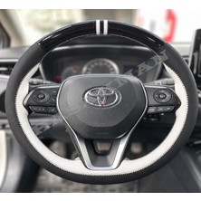 Hasakman Toyota Yaris XP210 Dikme Direksiyon Kılıfı Parlak Siyah Beyaz Detaylı Beyaz Çift Yüzük ve Dikiş 2020-2026