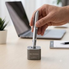 Mcstorey Premium Metal Kalem Standı, Alüminyum Masaüstü Kalem Tutucu, Ağır Tabanlı Tekli Kalemlik Organizer, Dolma Kalem, Roller Kalem ve Stylus Kalem Uyumlu, Ofis Masa Aksesuarı Gri