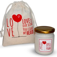 Charmlab Candle – Love Note Koleksiyonu Wood & Spice Sandal Kokulu Cam Bardak Mum, 135 G, Metal Kapaklı ve Bez Keseli, Hediyeye Hazır Tasarım Mum, Sevgililer Günü & Özel Günler Için