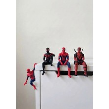 Renibo 3D 4'lü Marvel Tutunan ve Oturan Masa Üstü Figör Seti – Spider-Man, Miles Morales, Deadpool (3d Baskı Dekoratif Süs)