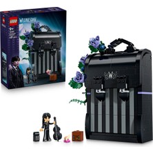 LEGO Wednesday Sırt Çantası 76787 - 9 Yaş ve Üzeri Kız ve Erkek Çocuklar Için Dekoratif Model Yapım Seti (401 Parça)