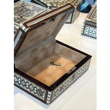 J And J Shop Geometrik Kafes Desenli Kilitli Ahşap Sandık Kutu - Sedef Kakma