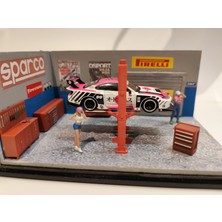 Scale Model World 1/64 Performance Garage Diorama – Tuning & Workshop