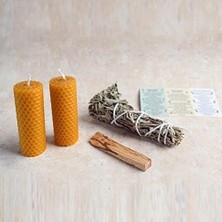 Filizora Digital Market Miebox Arınma Seti (1 Adet Palo Santo Tütsü + 2 Adet Balmumu Mum + 1 Demet Adaçayı Tütsüsü)