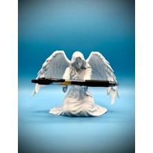 MSP Figürlü Kalem Tutucu | Angelic Tasarım Ofis Hediyesi | Özel Tasarım Masaüstü Organizer ve Sanatsal Biblo