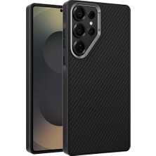 MSP Samsung Galaxy S25 Ultra Için Karbon Serisi Ultra Güçlü Metal Tuşlu ve Lens Çerçeveli Darbe Emici Karbon Fiber Görünümlü Silikon Kılıf (Siyah, Galaxy S25 Ultra)