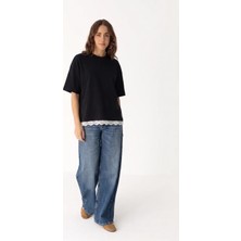 Maze The Official Grandma Issue Iğne Oyası Detaylı Oversize Kadın T-Shirt Siyah