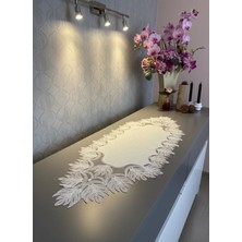 Valora Concept Fransız Dantelli Ezgi Model Keten Gardenya Lüks Kısa Runner