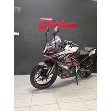 Bajaj Pulsar RS200 Takım Sticker Modeli