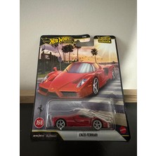 Hot Wheels Enzo Ferrari Boulevard