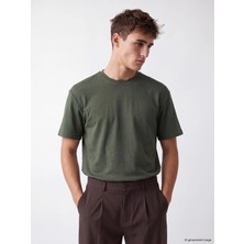 Lc Waikiki Yeni Sezon Haki Loose Fit Akışkan Kumaş Tişört /04