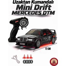 Giffy Uzaktan Kumandalı Mini Drift Mercedes Dtm Model Araba Dahili Şarjlı Işıklı 4x4 Taşıma Kumandalı Hız Hassasiyetli ve Kademeli ,kuka ve Drift Tekerleri Hediye 1:43 Ölçek