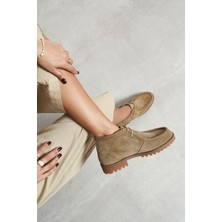 Nişantaşı Shoes Nila Rome Bej Süet Deri Bağcık Detay Tırtıklı Kalın Taban Kadın Bot